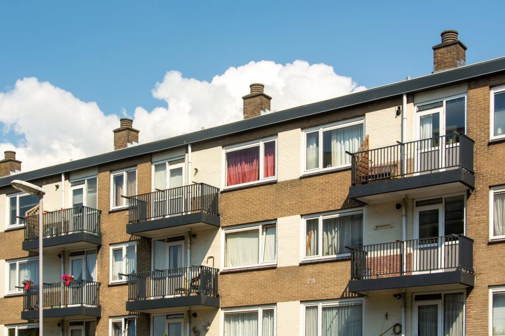 Houten Header